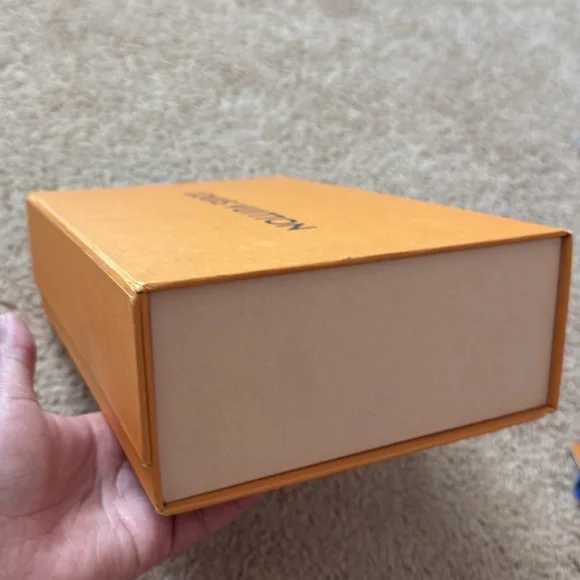 Louis Vuitton Orange Gift Box with Cream Pouch - Picture 12 of 15